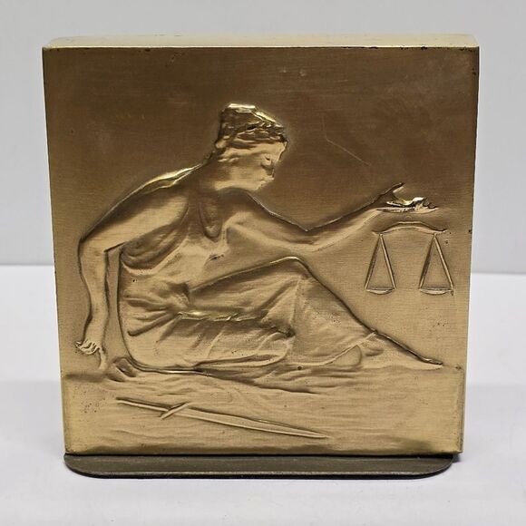 PM Craftsman BRASS Metal Bookend LADY JUSTICE WITH SCALES Vintage MCM Art Deco - Picture 1 of 9